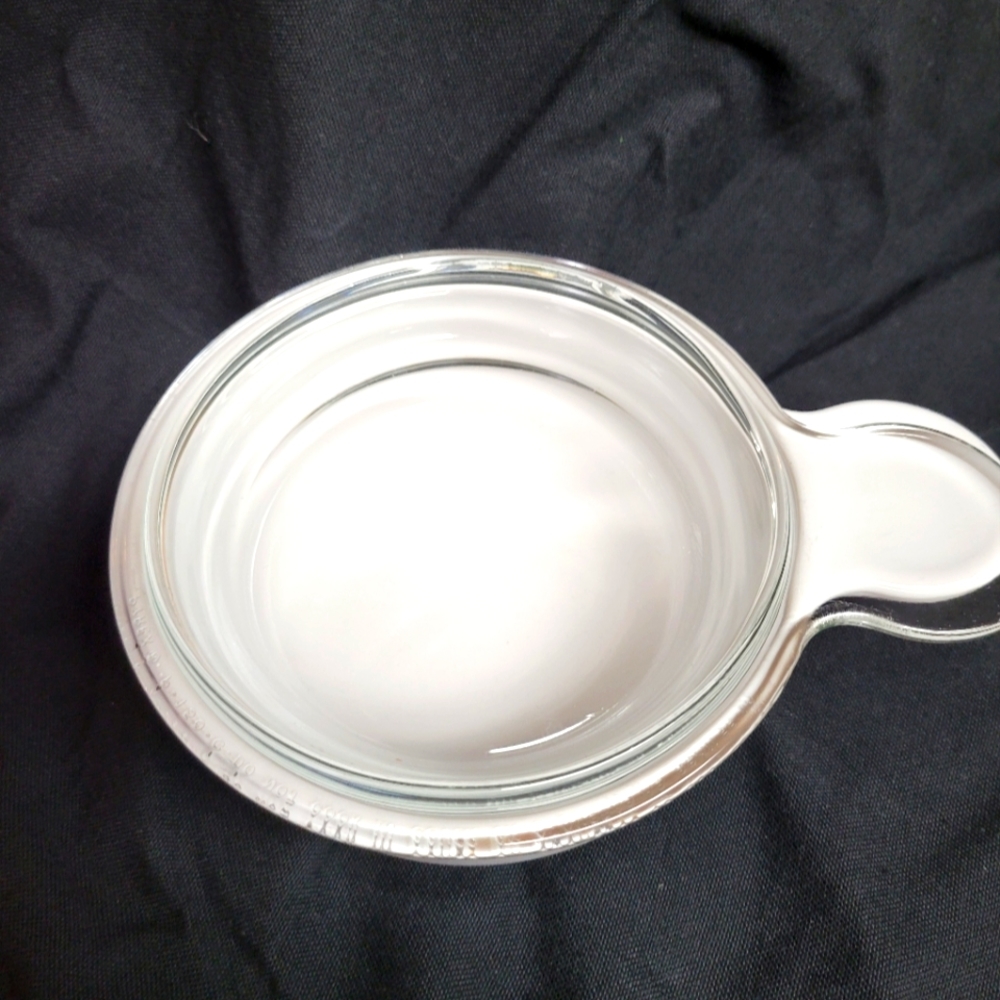 Vintage CorningWare 150-B 0.4 liter with lid perfect vintage condition